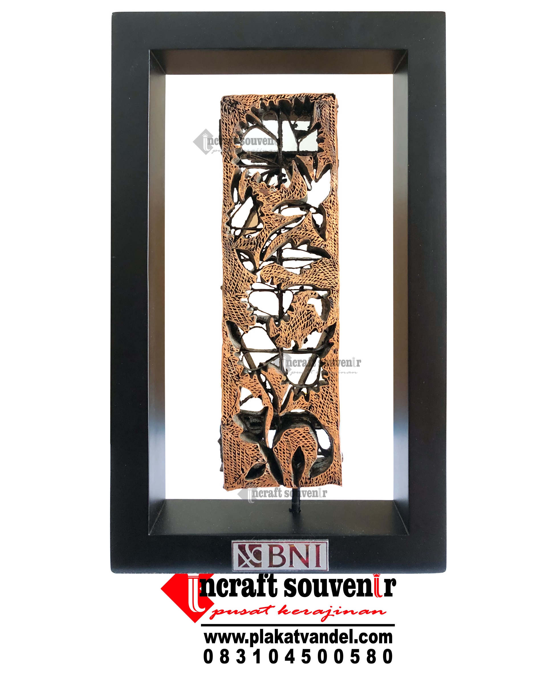 PLAKAT KAYU FRAME CAP BATIK TEMBAGA BNI K29