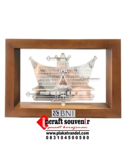 PLAKAT KAYU BOX CUSTOM KUNINGAN K5