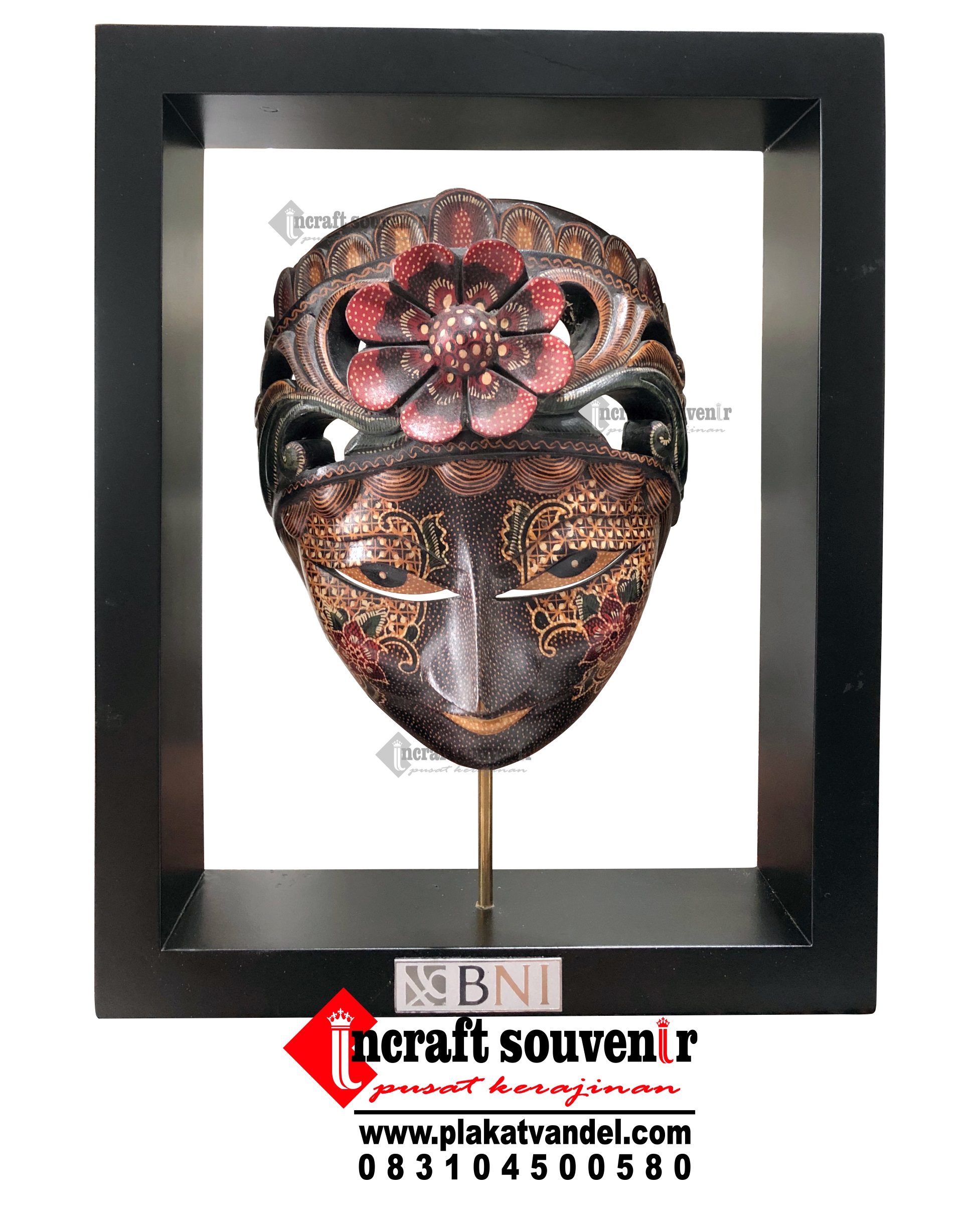 PLAKAT KAYU FRAME TOPENG KAYU BNI K8
