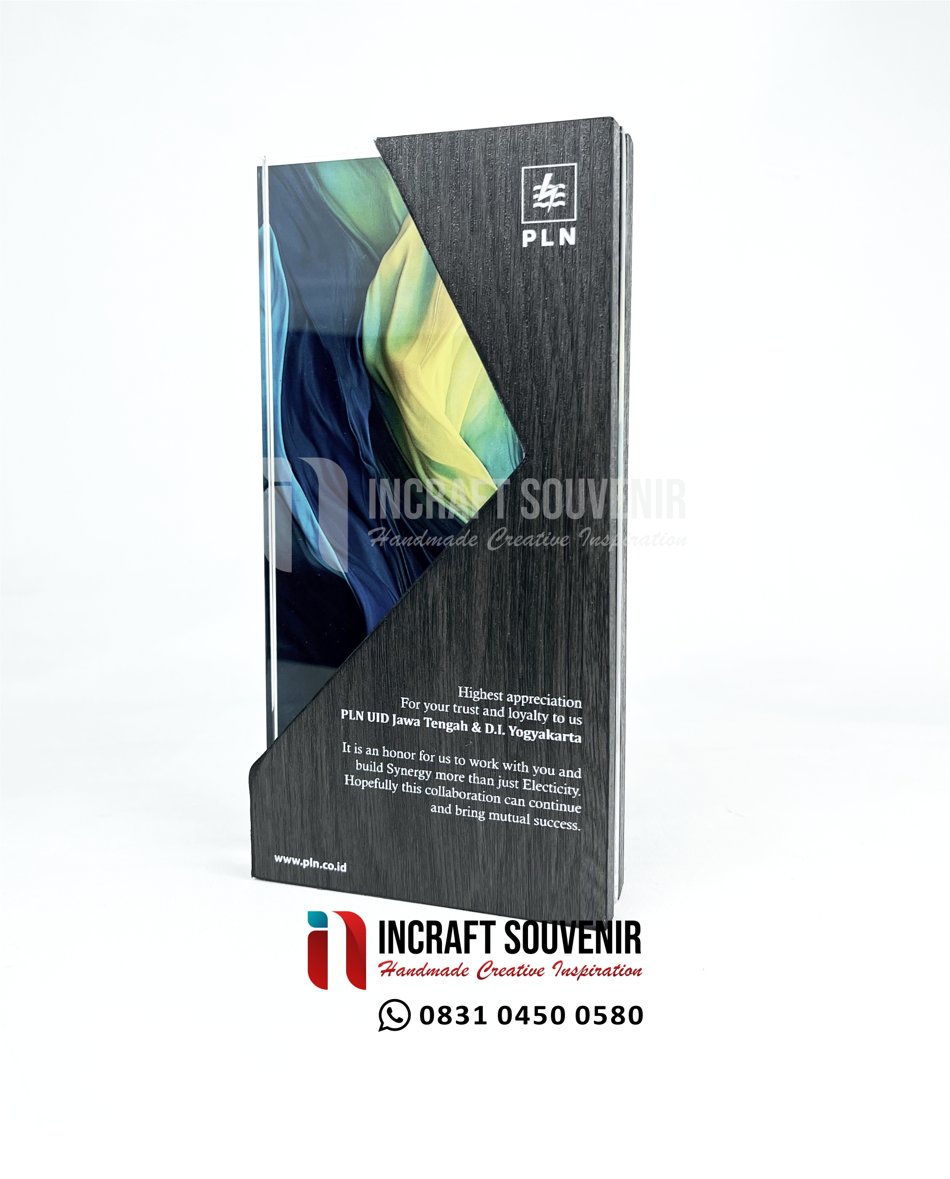 PLAKAT SOUVENIR AKRILIK CUSTOM ABSTRAK A24