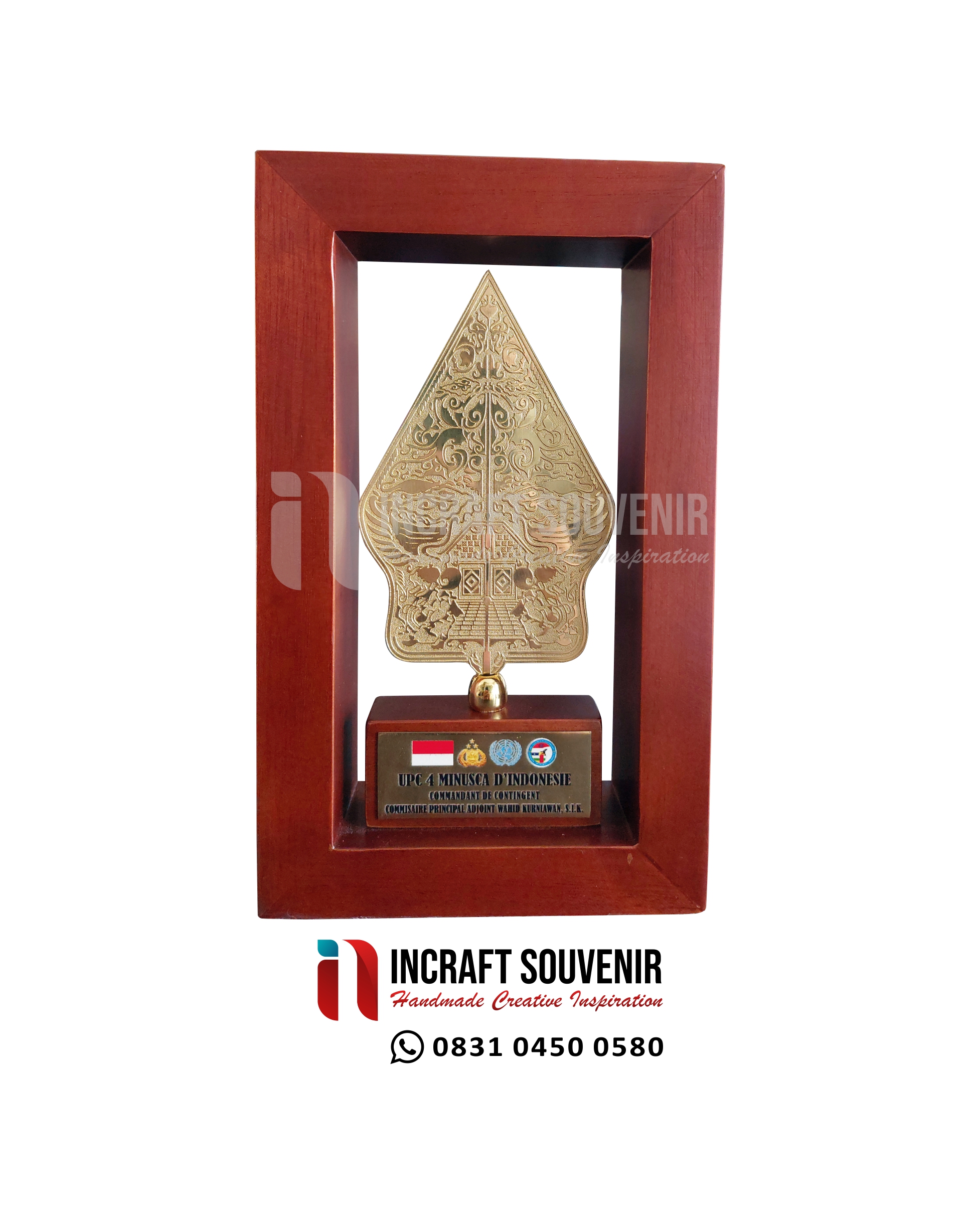 PLAKAT KAYU FRAME CUSTOM GUNUNGAN KUNINGAN K15