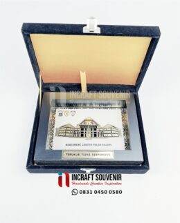 PLAKAT KAYU FRAME CUSTOM PLAT GEDUNG K71