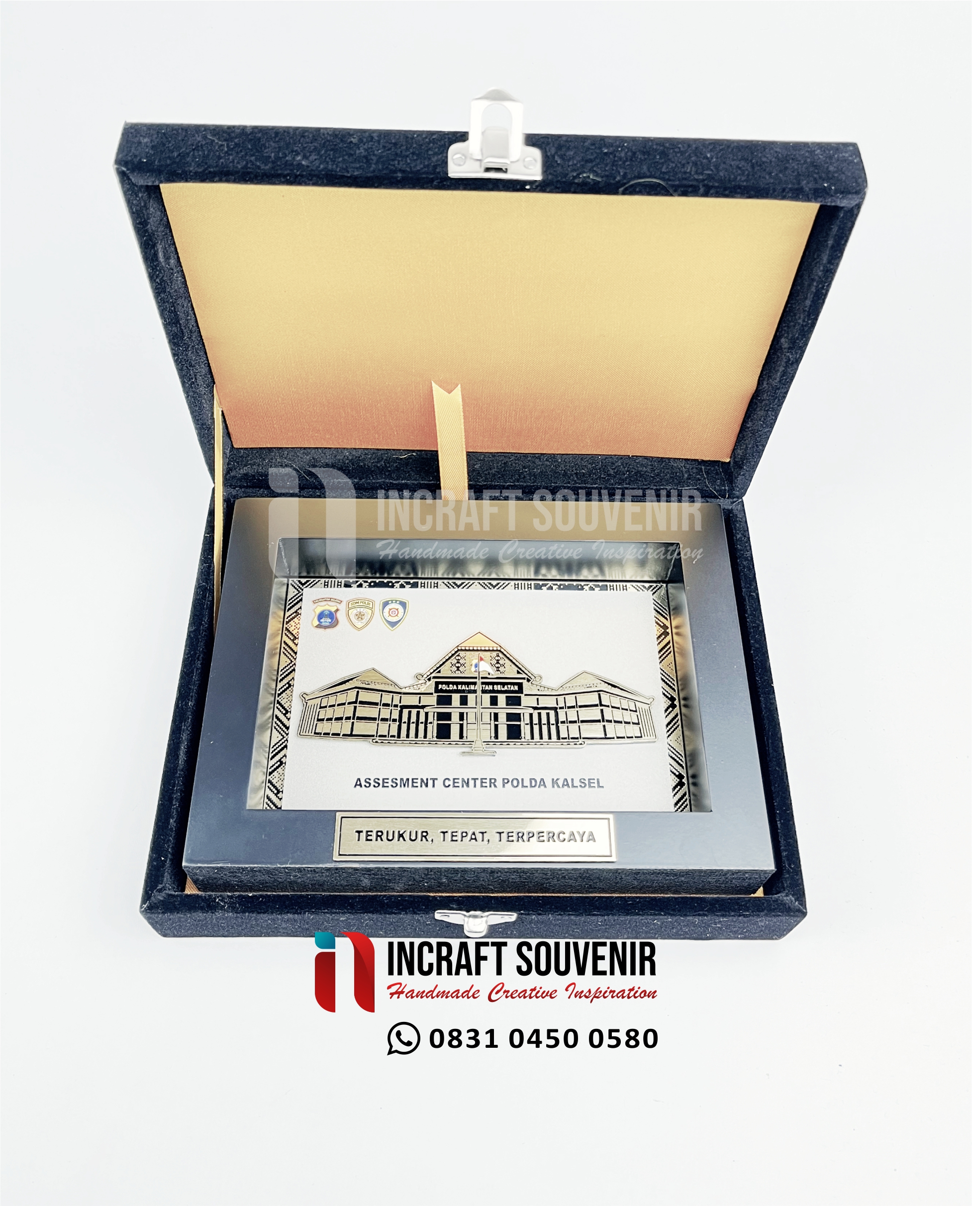 PLAKAT KAYU FRAME CUSTOM PLAT GEDUNG K71